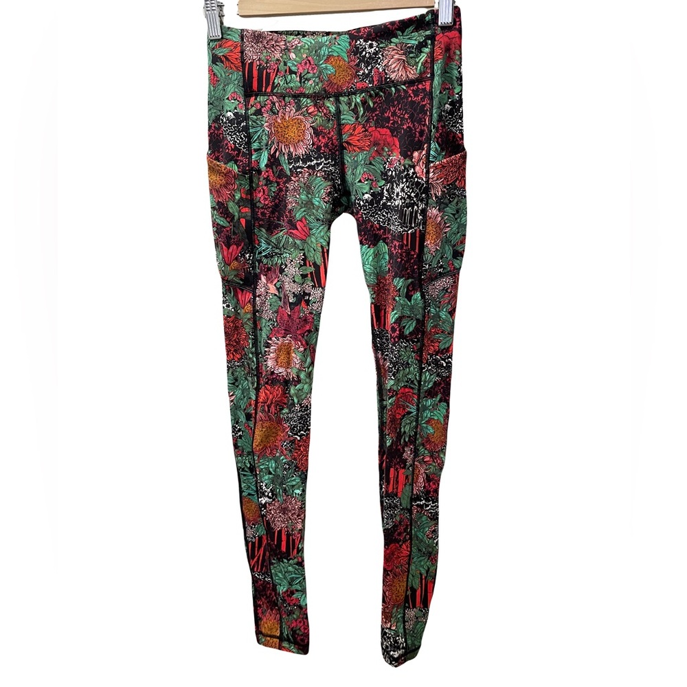 Lululemon Women’s Size 4 Leggings – Bold Floral Print, Pockets, Like New